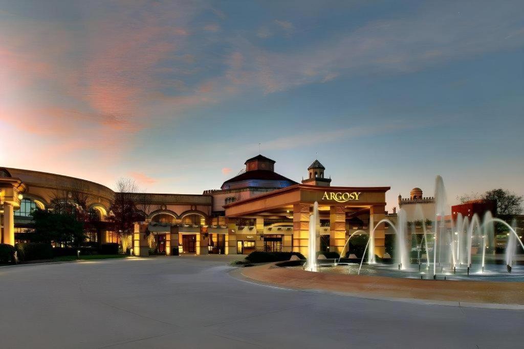 Argosy Casino Hotel & Spa Riverside Buitenkant foto