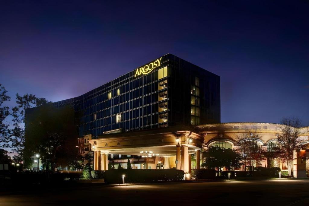 Argosy Casino Hotel & Spa Riverside Buitenkant foto