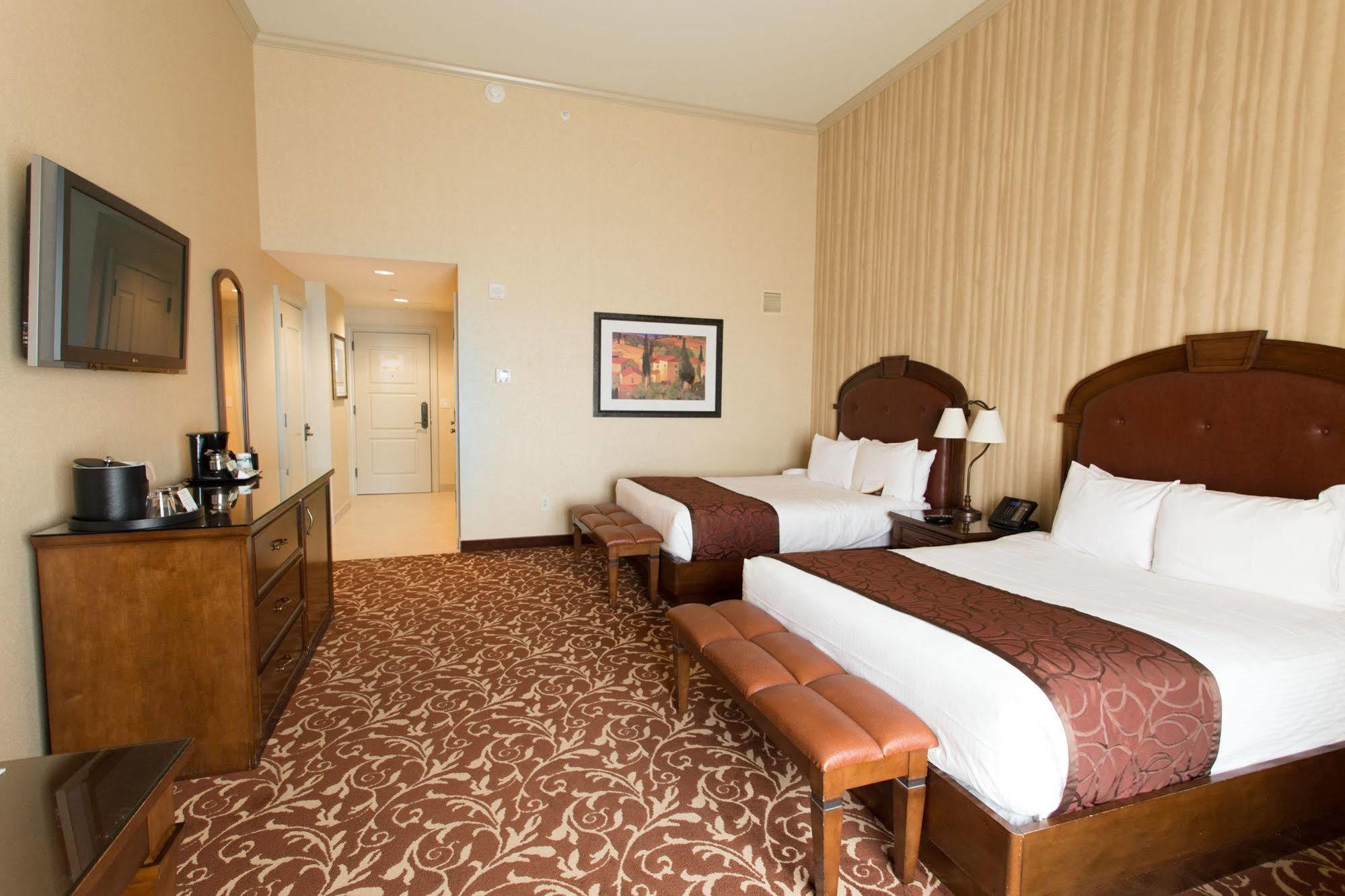 Argosy Casino Hotel & Spa Riverside Buitenkant foto